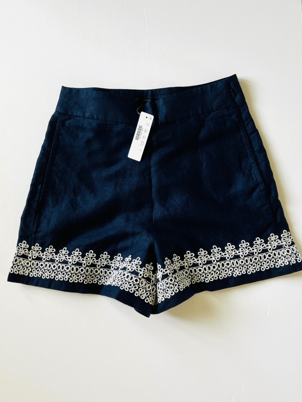 NWT J. Crew Embroidered-trim short in beauchamps linen Size 2 Navy